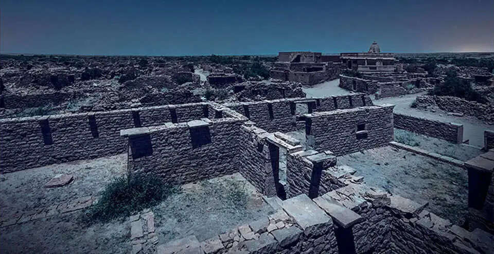 After all, why did Paliwal Brahmins give such a terrible curse to Kuldhara, the story of 200 years old in the video