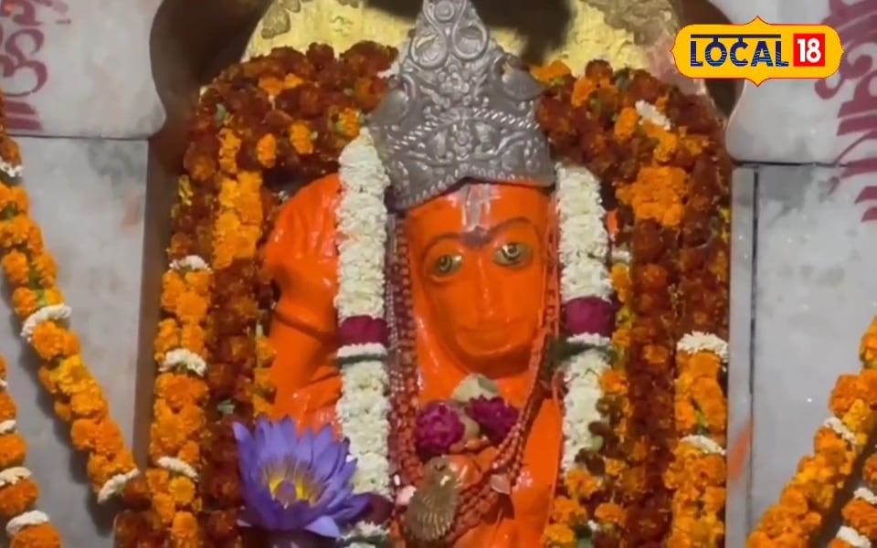 Ardhanarishwar Hanuman Ji in Chhattisgarh, is seen here in female form