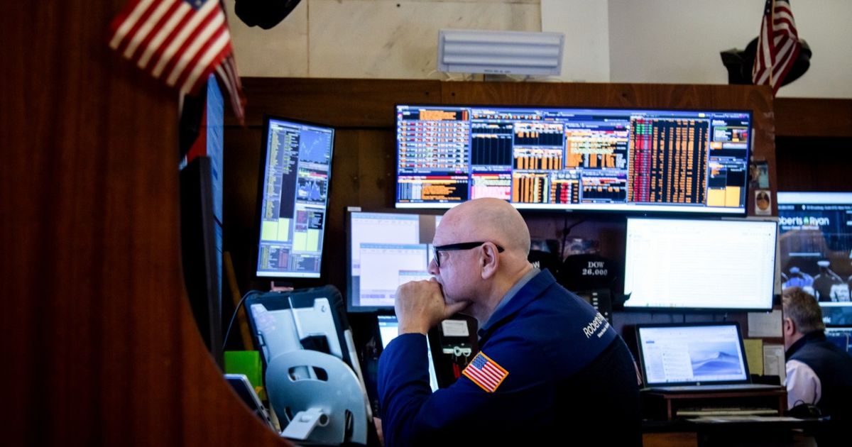 US assets continue to withdraw amid Wall Street disorder