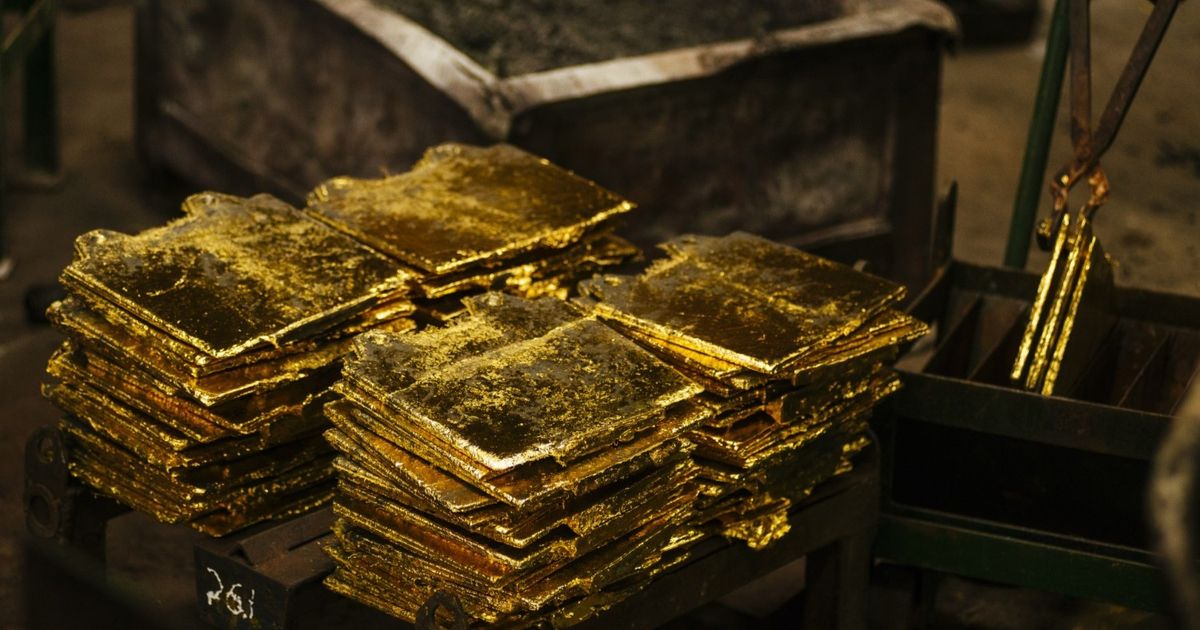 South Africa shares are on their way to record levels of gold prices