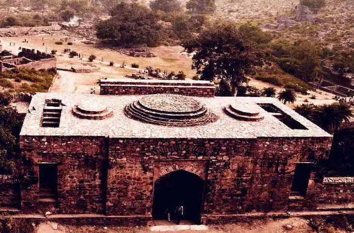 Is there really the habitat of ghosts in Bhangarh fort? Know the full story of Princess Ratnavati and curse in a 3 -minute documentary