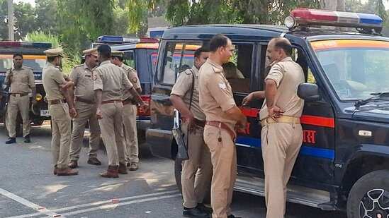In Bhadohi, Op, a woman with three children in the dam jumped, two killed, two continues to search