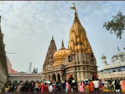 Kashi Vishwanath Management banned Touch Darshan on the new year