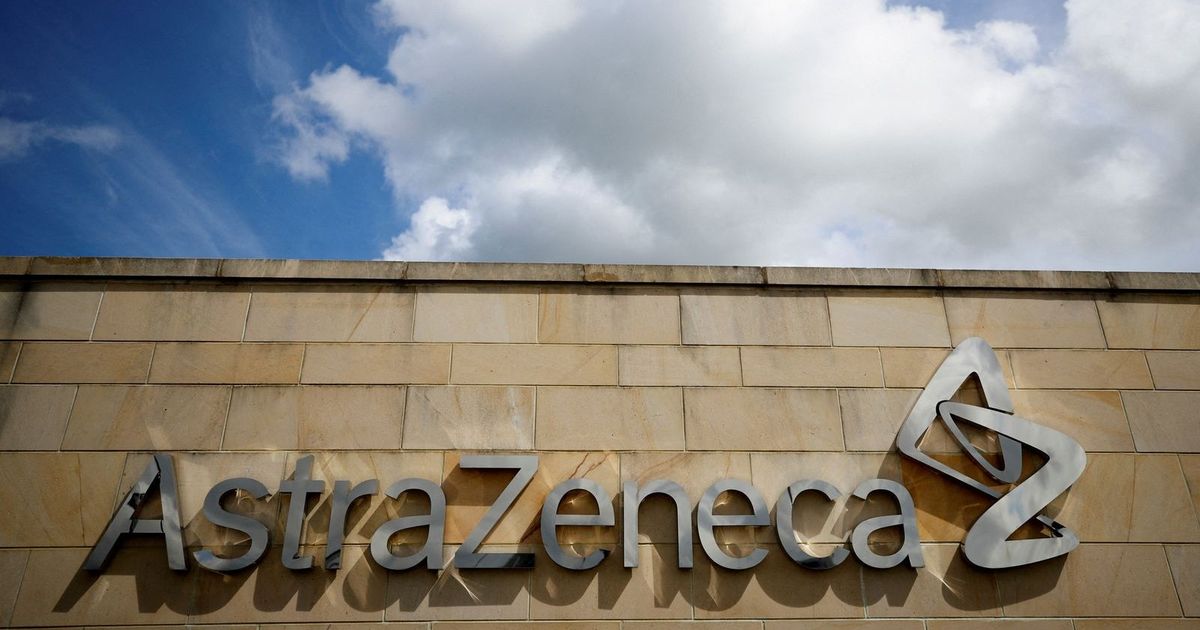 Astrazzinica works with an artificial intelligence business to develop a cancer property