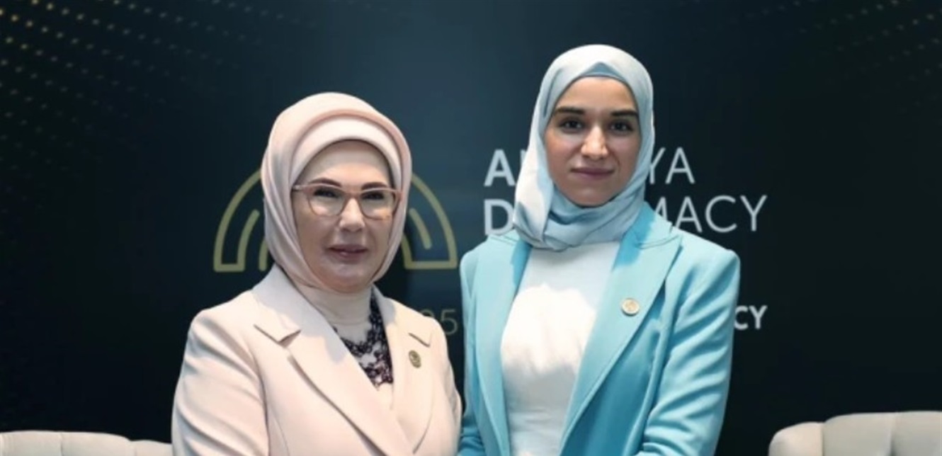 زوجة أحمد الشرع تُثير تفاعلا كبيرا بل&ERطات من تركيا (فيديو) … 0 – ryan