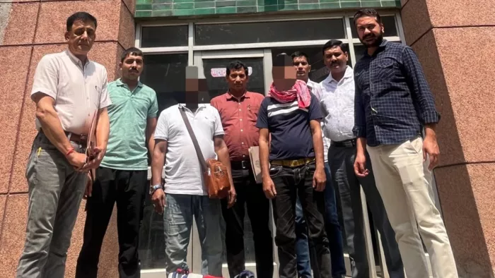 Two citizens in Bangladesh living in Delhi as eunuchs have arrested police five intruders, including a woman – five Bangladesh, including two citizens living illegally as transgender was arrested