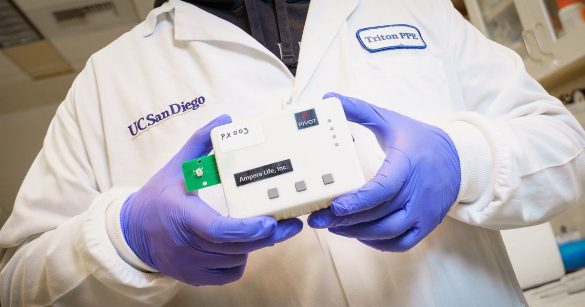 The detection of a mobile device that can diagnose the early diseases of Alzheimer’s and Parkinson