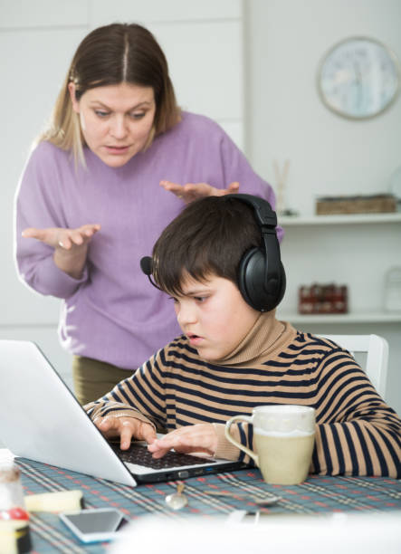 Manipulate parents in 8 ways