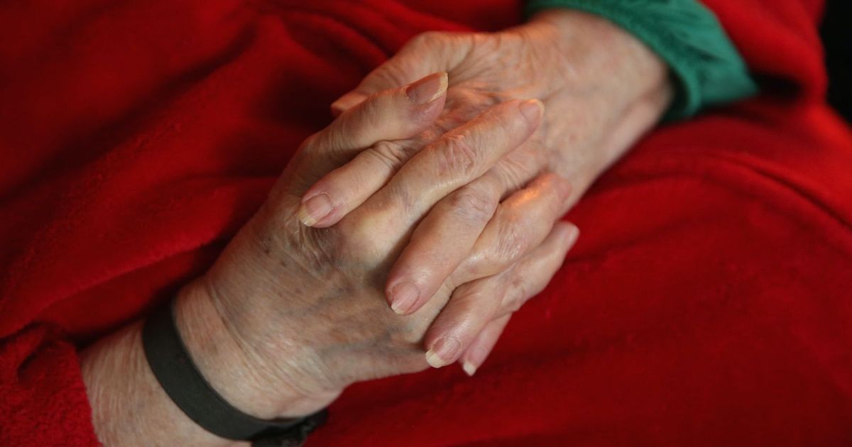 A common condition in the aging phase .. What are the causes of the inflammation of the thumb joint?