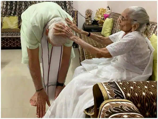 PM Modi Mother Death: Modi will return to Karma Path after giving his last farewell to Mother Hiraben will be included online in the scheduled programs, know the entire schedule!