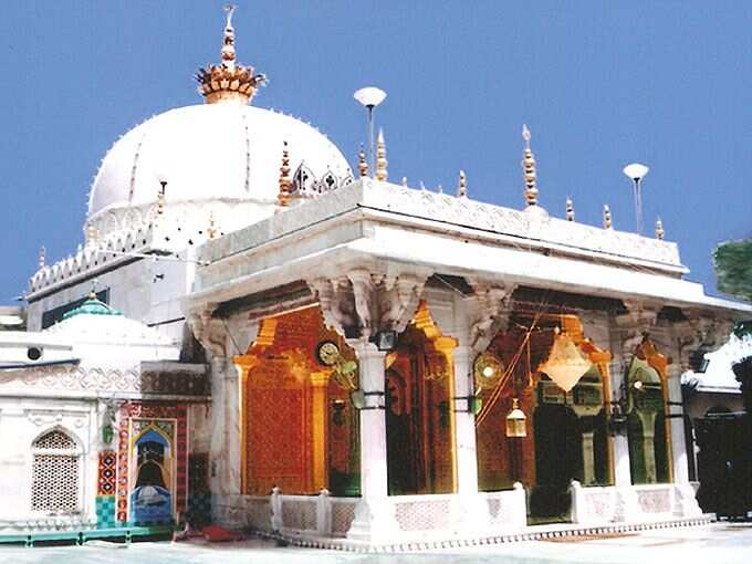 Is the pagode built in Ajmer Sharif Dargah, the shocking truth in the video