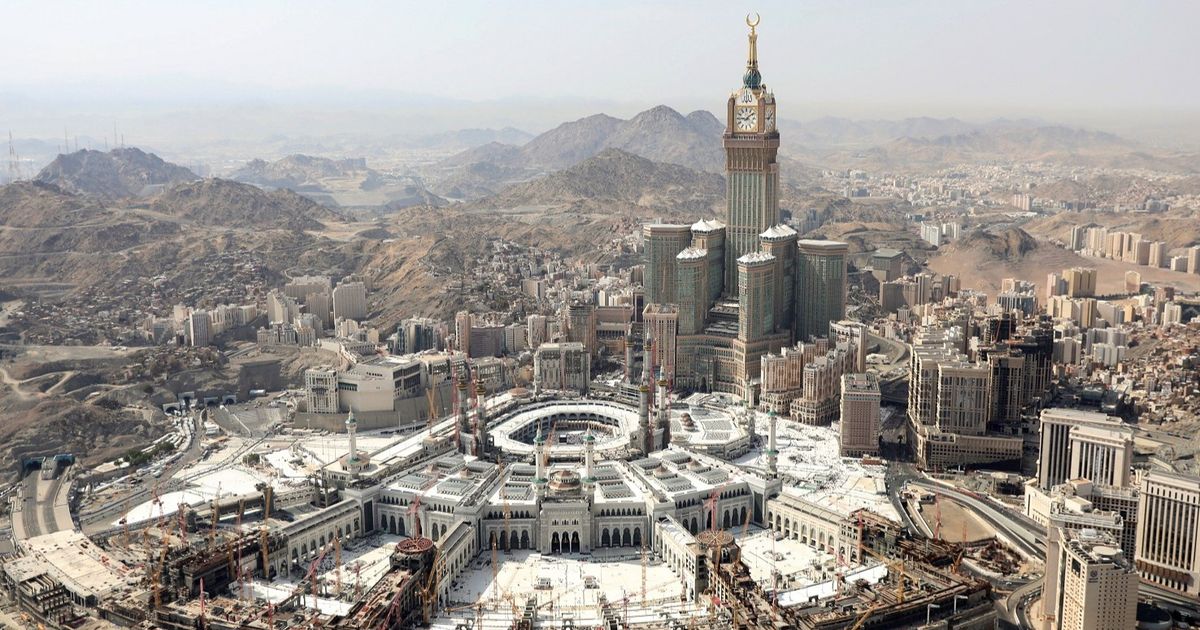 Saudi Arabia allows foreigners to invest in the shares of property companies in Mecca and Medina