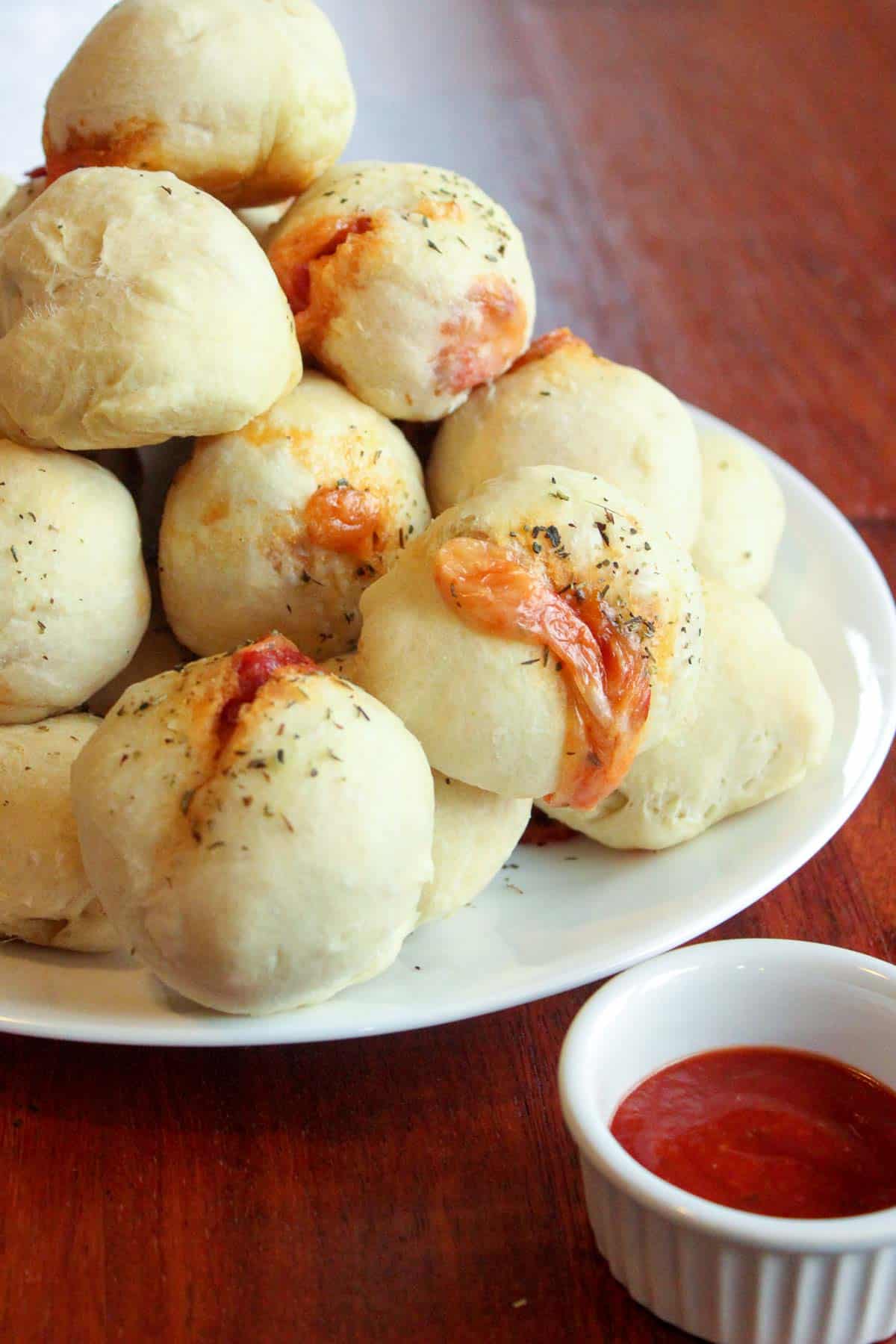 There are some healthy and delicious food during dinner, so you should try pizza bag too, note easy recipe