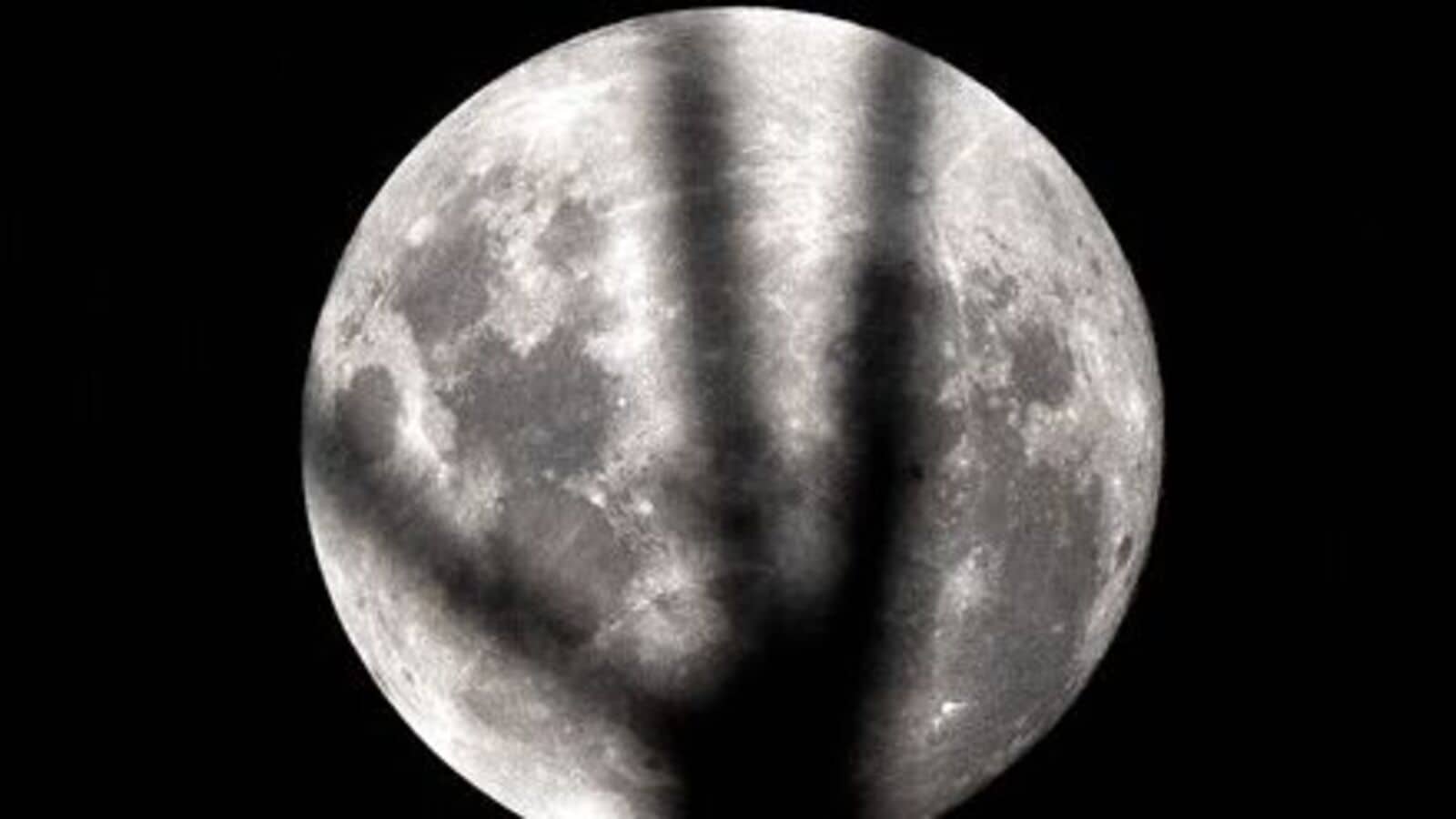 ‘Pink Moon’ Graces April Skies, delivers a breathtaking show worldwide | In photos | Today news