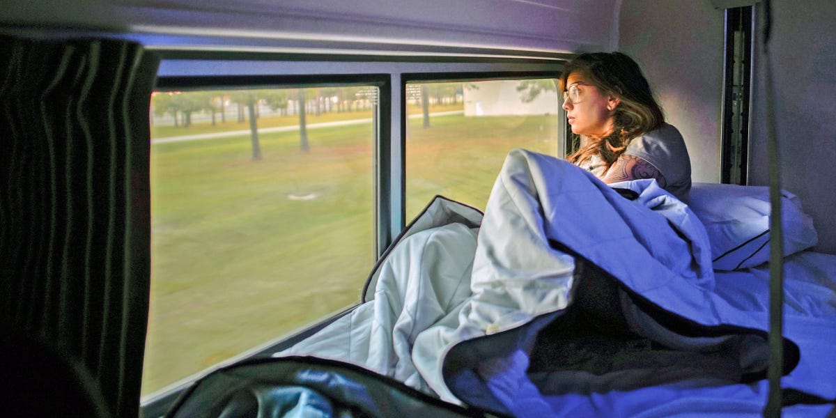 How I Passed Time on the 30-Hour Ride – ryan