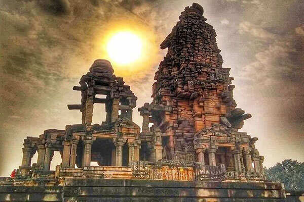 The mall is even heard about this Temple of Bholenatha today, and no one knew the secret of this music to date?