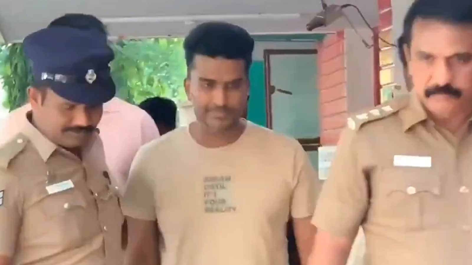Coimbatore -Pastor John Jebaraj was arrested for sexual assault of minors, and he stabbed in Munnar | Today news