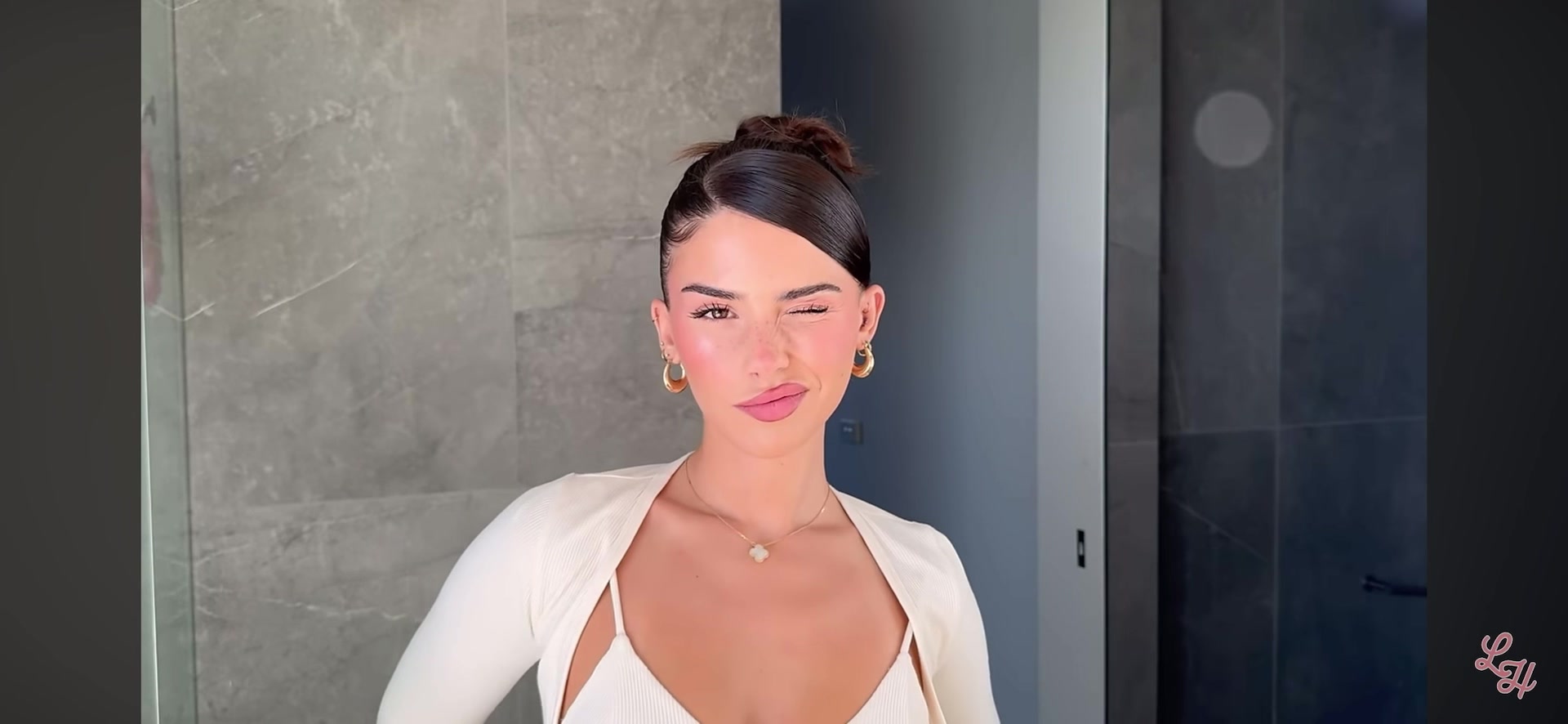 Easy and cute hairstyle from halton #leahhalton #fyp #hairstyle #sleekbun #sl… – ryan