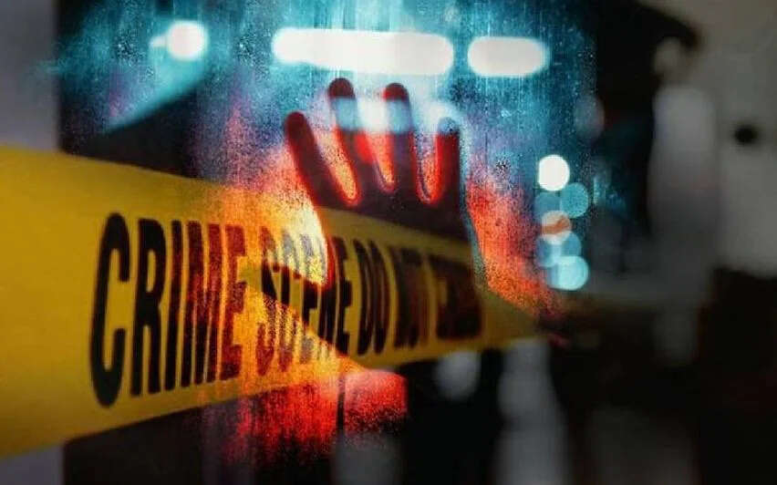 The father of 4 children created a horrible incident against his wife in insistence to live with the mother of 3 children