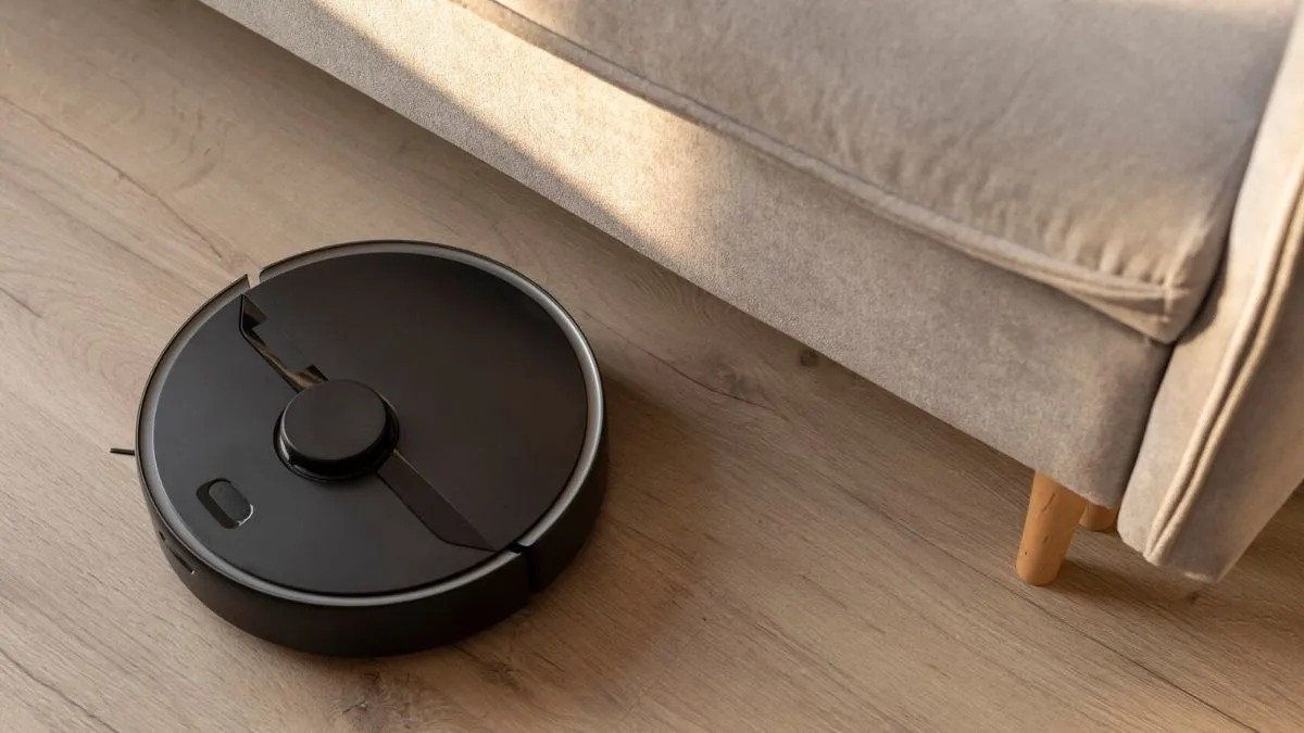 HAAR VS MI ROBOT vacuum cleaners: Which brand makes the cleaning easy?