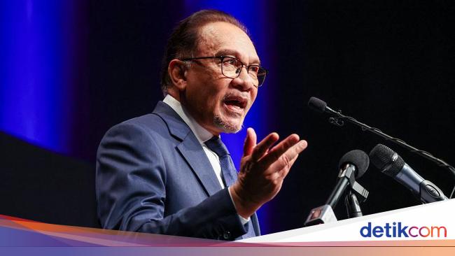 Anwar Ibrahim Kenang Titic Puspa: Indonesian legendary artist
