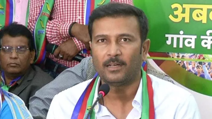 Jharkhand Politics: In Jharkhand a shock to NDA, another leader with the Vice President of the AJSU district, Ejaz Ahmed, thanked the party for supporting the WAQF Act