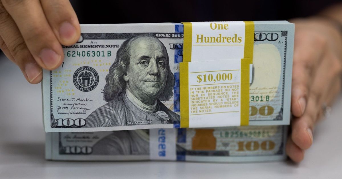 The US dollar slides with calm trade before Trump’s inauguration