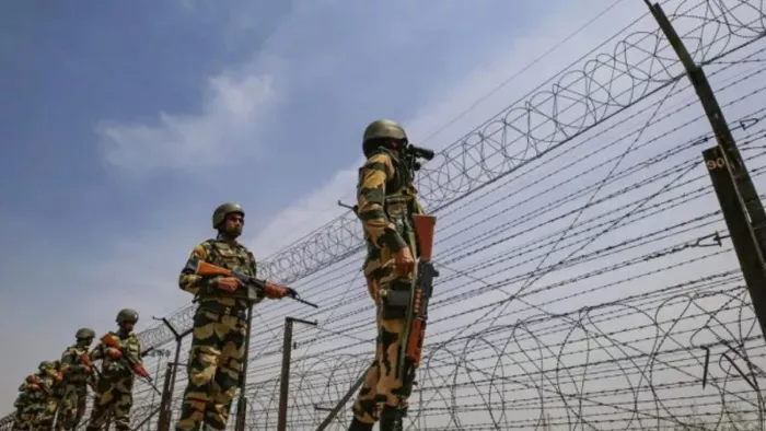 Jammu Kashmir News: Explosion in Landmine near Loc in Poonch, Jawan injured – Landmine Blast near Loc in Poonch Jawan injured