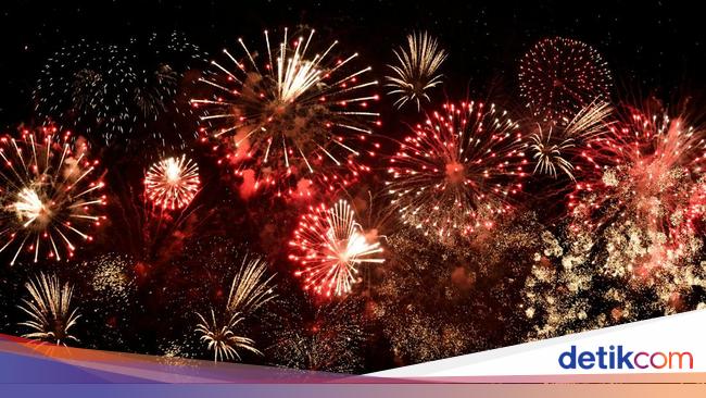 Toy store in Bogor Fire, firecrackers fly and explode