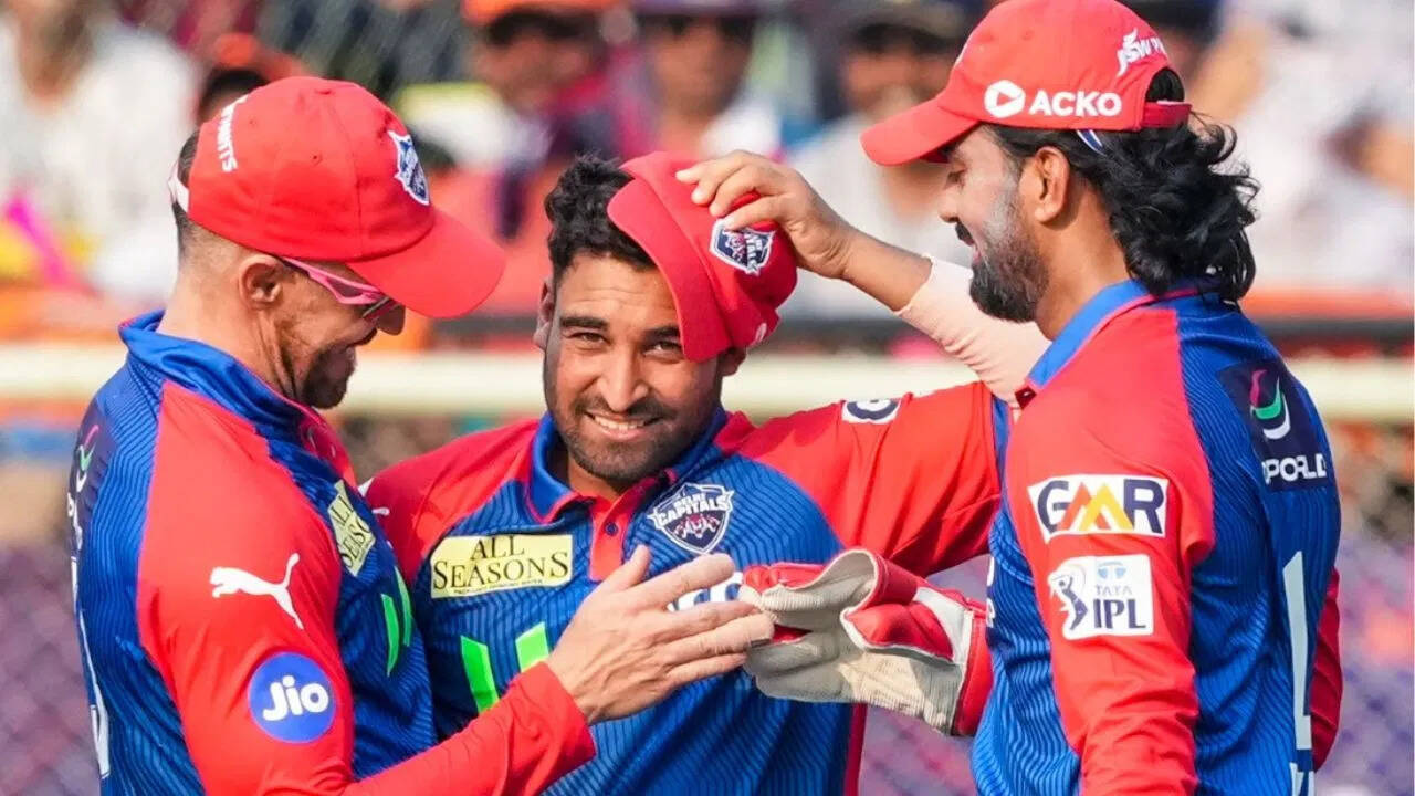The boy’s son ruined this season, Delhi makes gold by touching the ground, Dhoni also took the scandal when he took lightly