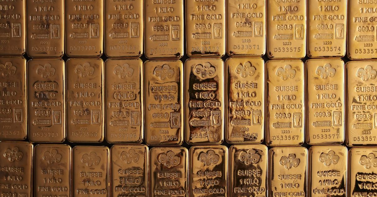 Gold prices retain their profits with renewed hope to continue to reduce interest