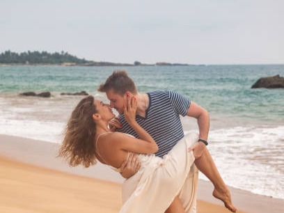 8 types of kisses and their meanings