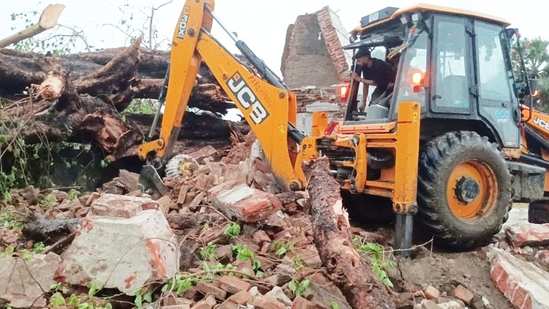 About 50 people were killed due to lightning and hailstorm in Bihar and Uttar Pradesh