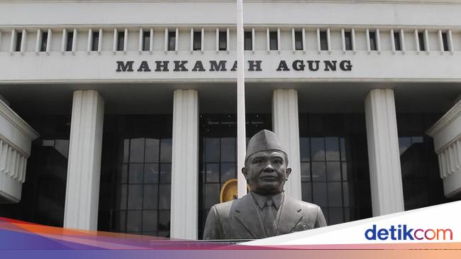 The Supreme Court has stopped the judges suspected of bribery