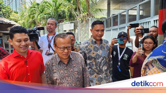 Like this Hasto’s condition in the KPK detention center when Cardinal suharyo is visited