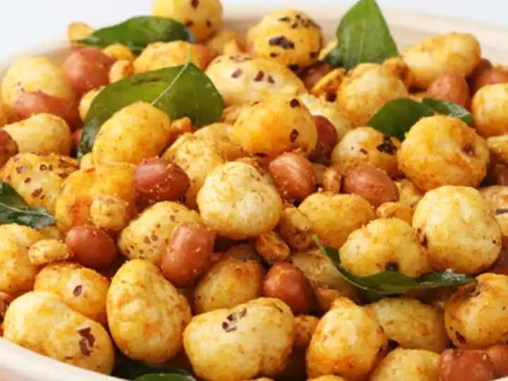 Do you also eat Makhana in ghee or oil? Be careful, can get sick because of taste