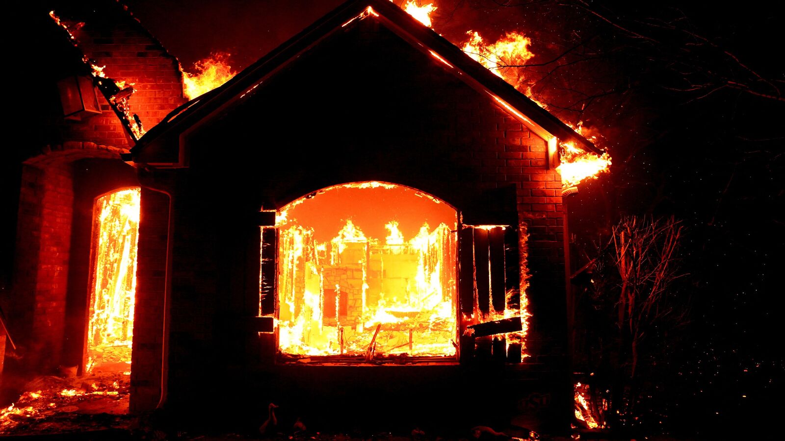 Naked man, high on ‘monkey dust’, Burns Bungalow in the UK and is now homeless | Today news