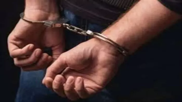 Police were robbed of the IB officer in Delhi at the tip of the knife, and arrested two driver of the car -rick -IB officer who was robbed of the Knifepoint in Delhi police, arrested two car -drivers drivers