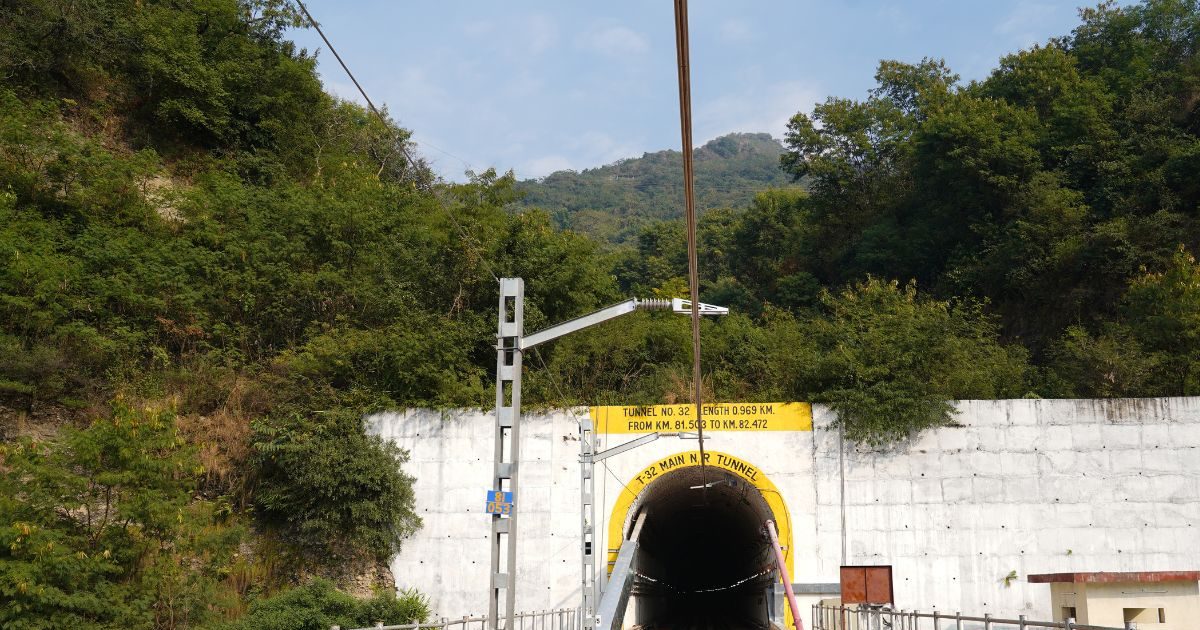Srinagar-Katra Rail Line-the longest tunnel of the country, which will not end the name, will you definitely say-when the train will come out?