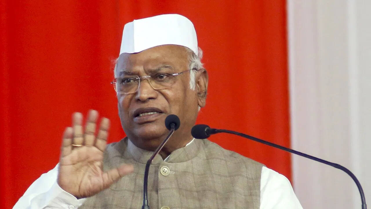 Isn’t a Dalit Hindu? Kharge questioned BJP in the congress session on Tikaram Julie’s case