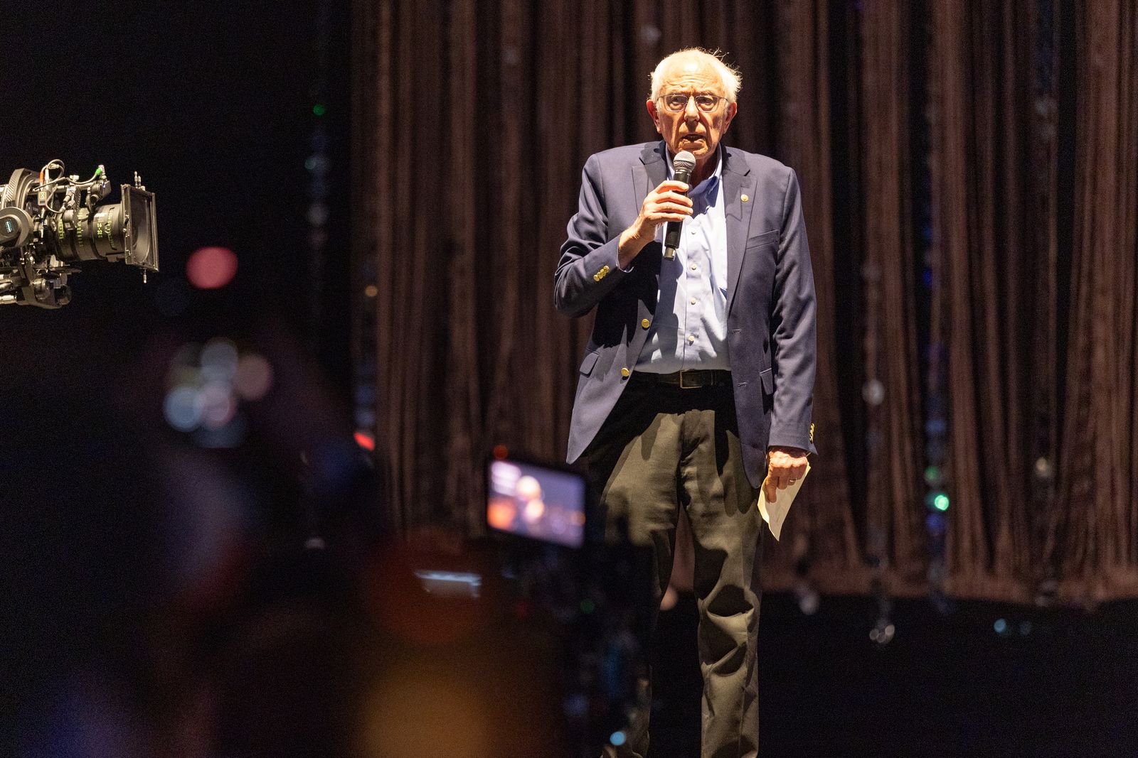 Bernie Sanders’s Coachella Cameo was a Master Class in Personal Style – ryan