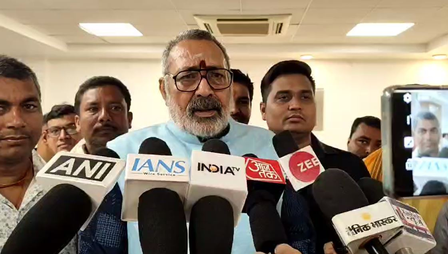 An atmosphere of fear in Bengal, does CM want Hindu state to leave?: Giriraj Singh