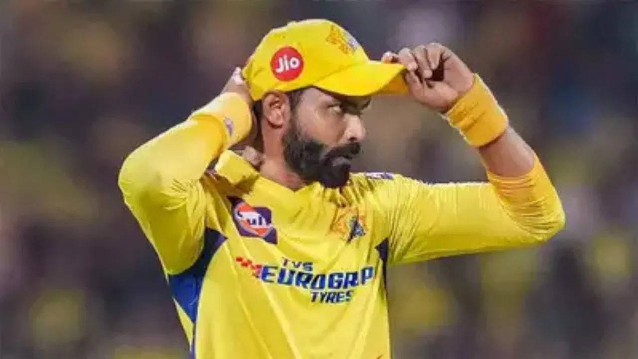 In the entire game, Ravindra Jadeja just threw one ball and did it very surprisingly, the whole thing knows