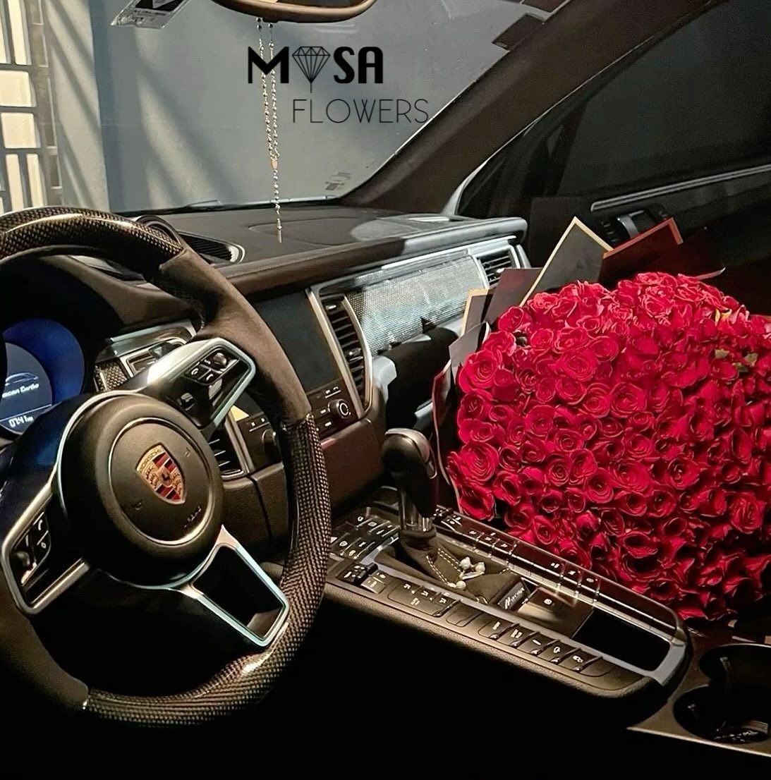 جميل شعور الهديا الي من غير مناسبة ..
بوكيه من 100 rose .. ‎
‎كن مميزاً معنا.. … – ryan