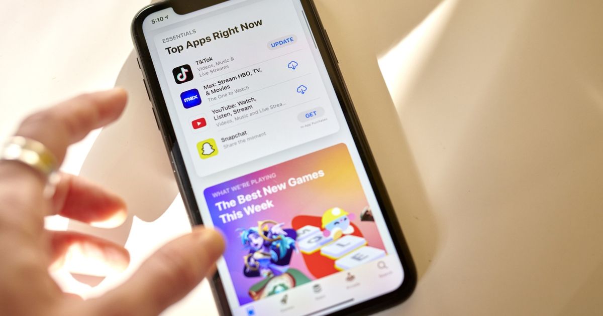 The European Union was fined ‘Apple’ of two billion dollars to limit the music of competitors through its applications