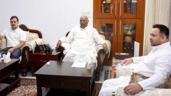 Bihar election 2025: Rahul -khar and Tejashwi meeting lasted an hour, but no stamp on CM -face -Bihar -election 2025 RJD Congress fails to decide CM’s face after the key meeting