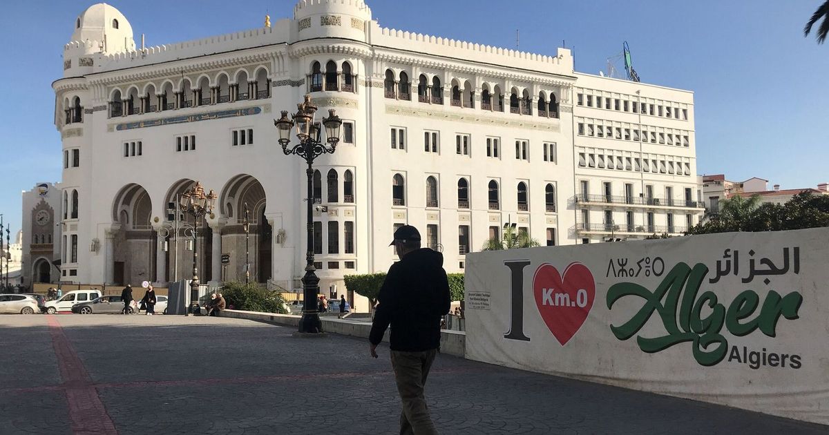 The local development bank aims to raise $ 456 million from a proposal on the Algeria Stock Exchange