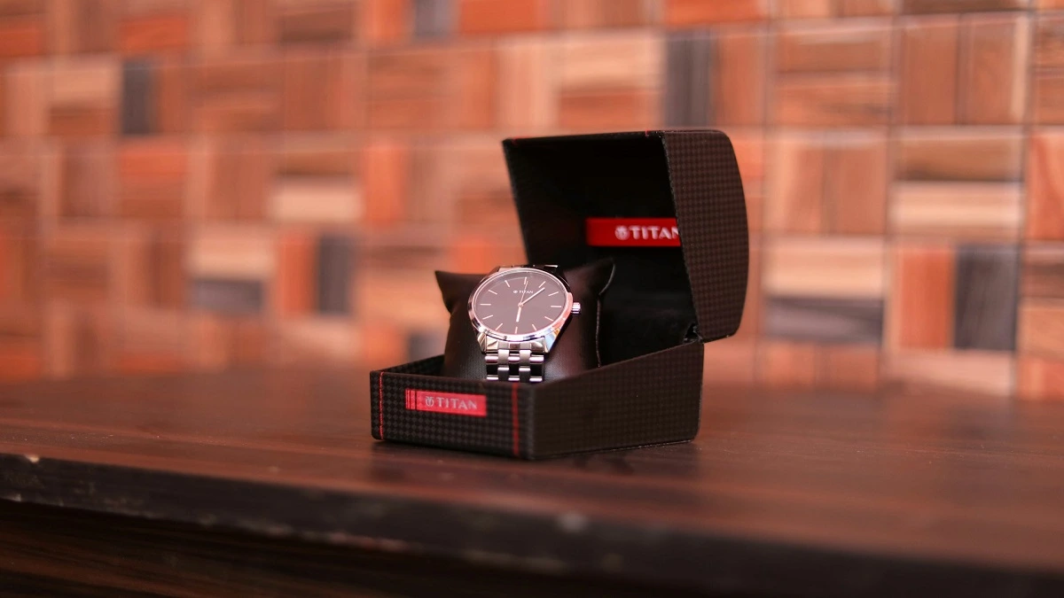 Best Titan View 10000 to 20000 for Men: Stylish collection for your wrist