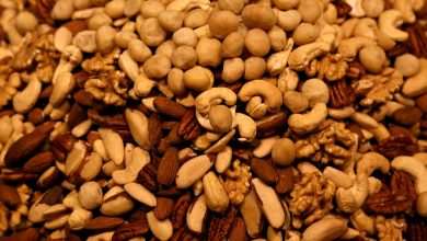 Is eating nuts useful for the health of your heart?