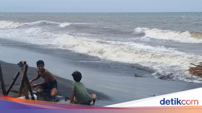 BMKG gives an early warning with a high wave on April 16-19